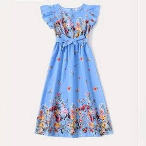 [NWT] New floral cool fabric A-line bow belted beautiful summer dress 👗